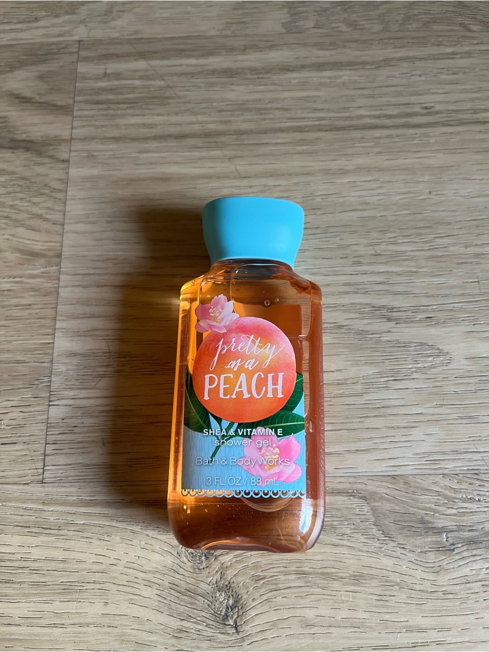 Bath & Body Works Pretty as a Peach Shower Gel